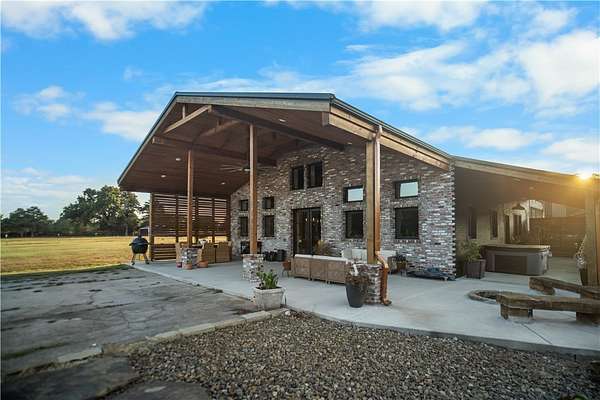 5 Acres of Land with Home for Sale in Pea Ridge, Arkansas