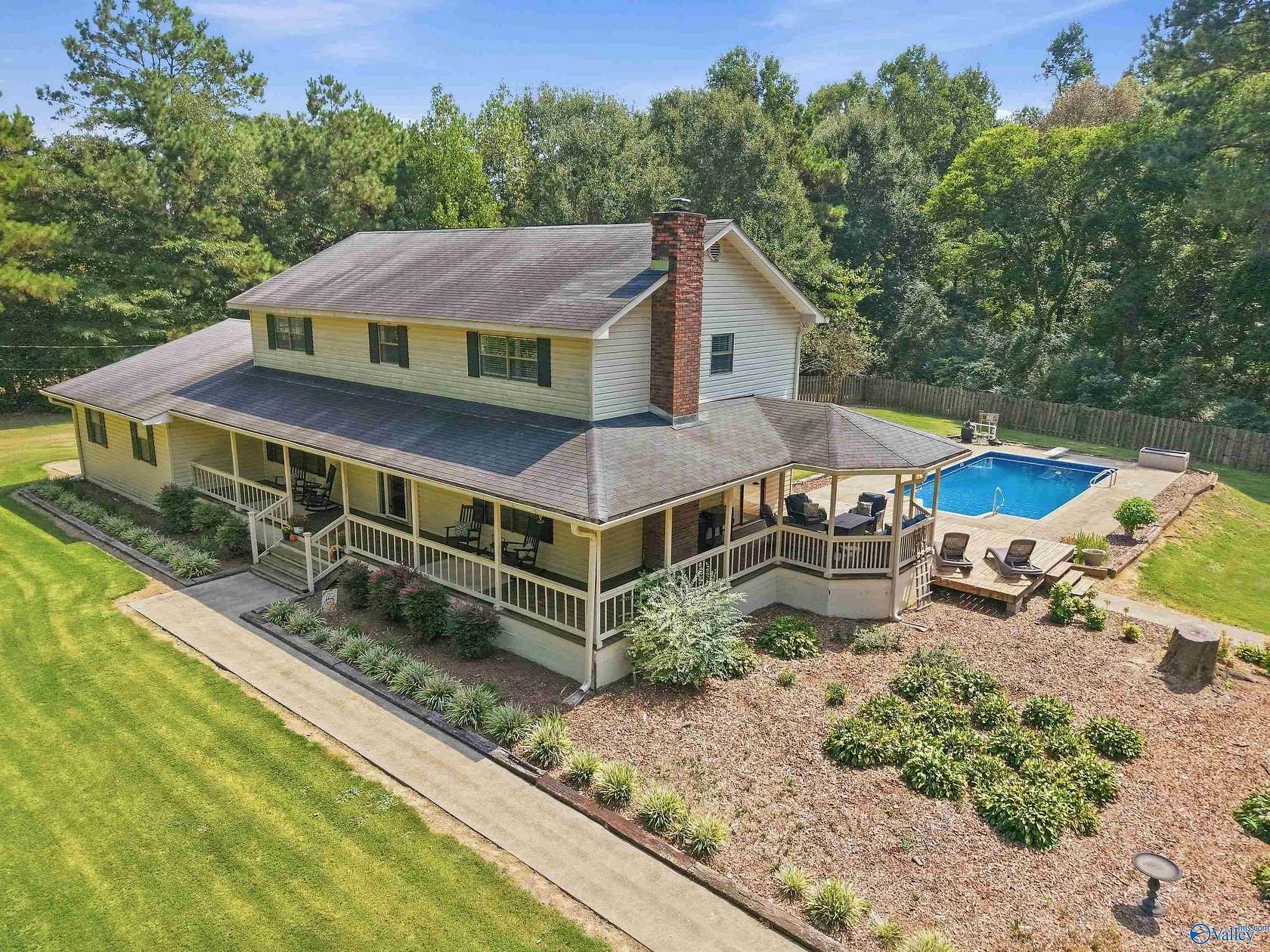 4 Acres of Land with Home for Sale in Arab, Alabama