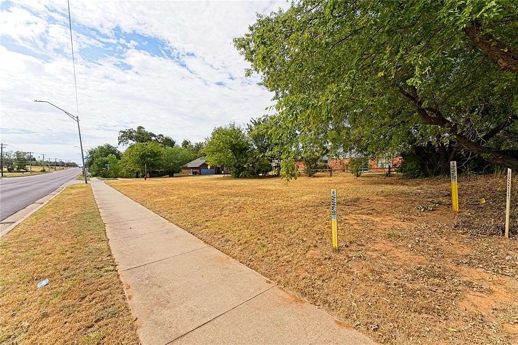 0.1 Acres of Land for Sale in Midwest City, Oklahoma