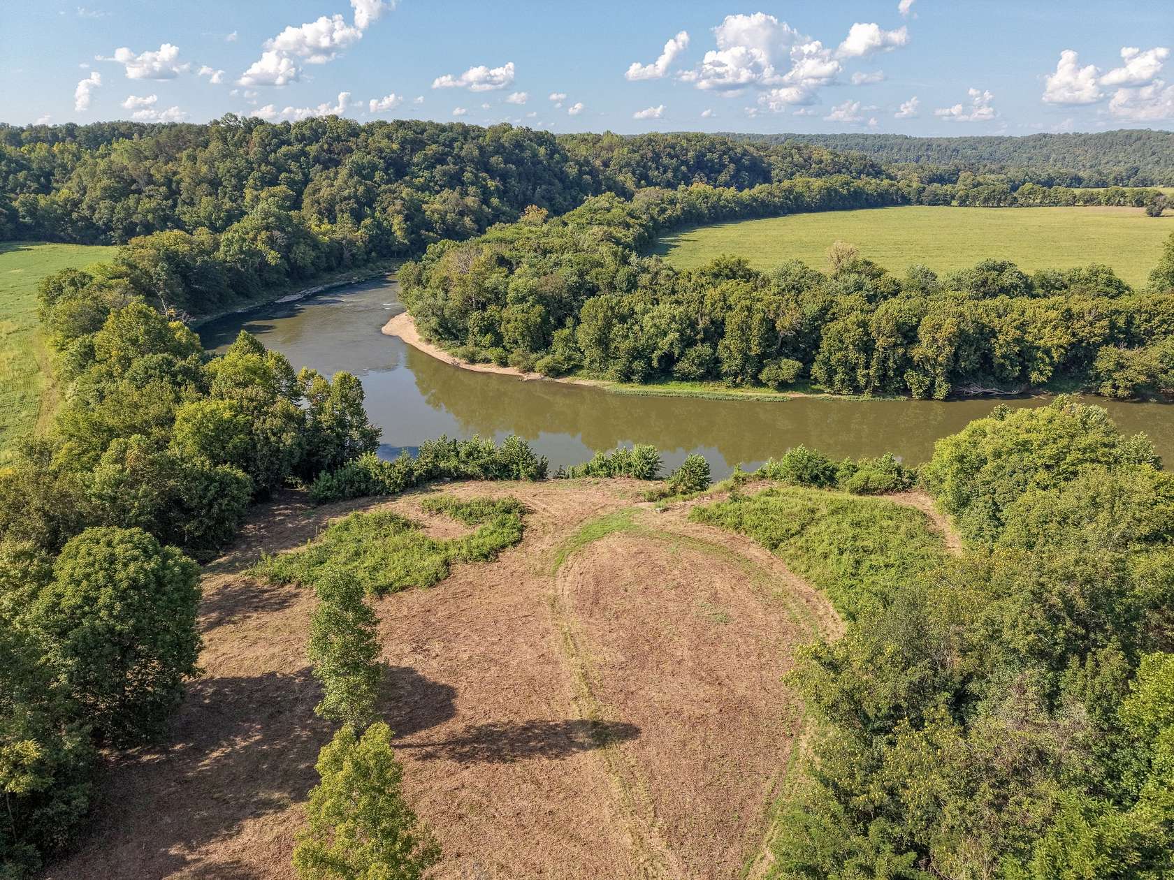 4.76 Acres of Residential Land for Sale in Centerville, Tennessee