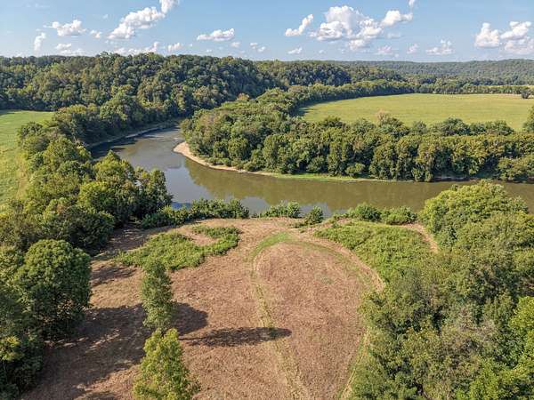 4.76 Acres of Residential Land for Sale in Centerville, Tennessee