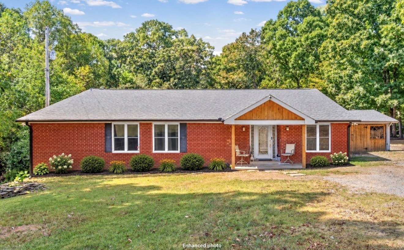 2.3 Acres of Land with Home for Sale in Ashland City, Tennessee