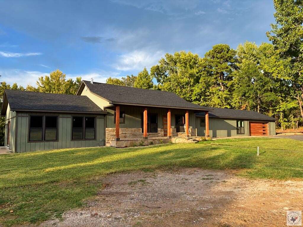 3 Acres of Land with Home for Sale in Texarkana, Arkansas