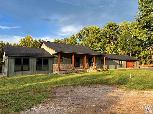 3 Acres of Land with Home for Sale in Texarkana, Arkansas