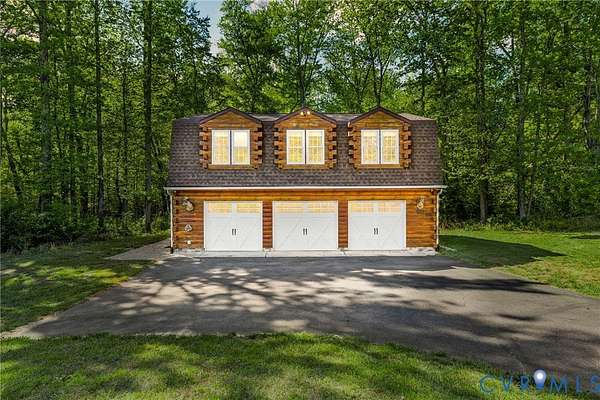 4 Acres of Land with Home for Sale in Gum Spring, Virginia