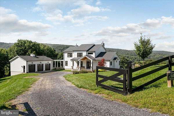 21 Acres of Agricultural Land with Home for Sale in Markham, Virginia