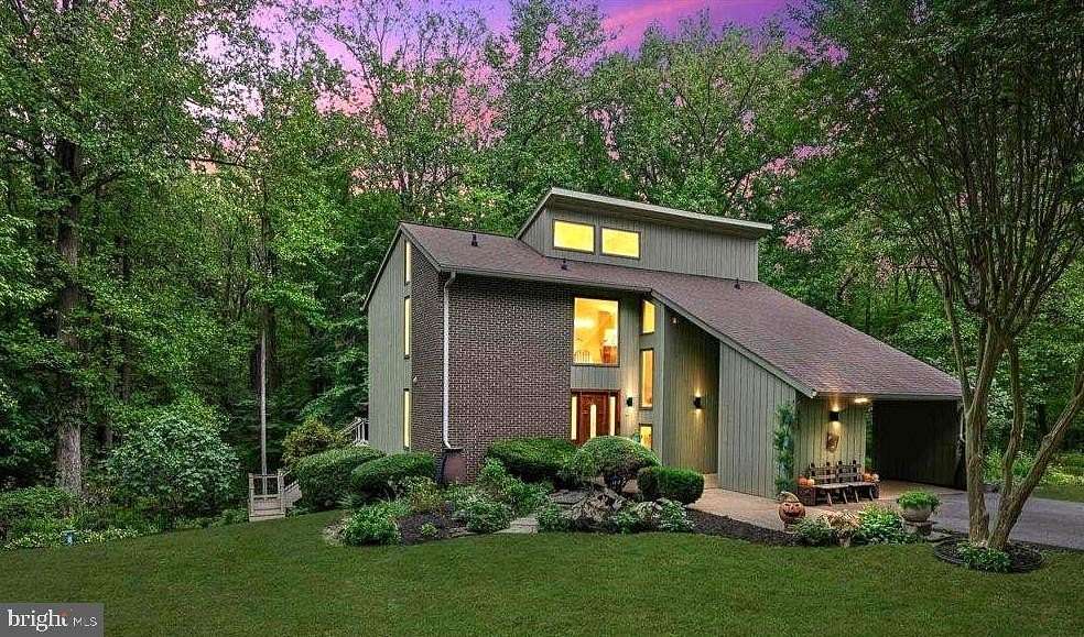 2 Acres of Land with Home for Sale in Davidsonville, Maryland