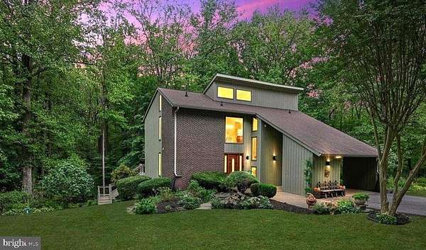2 Acres of Land with Home for Sale in Davidsonville, Maryland