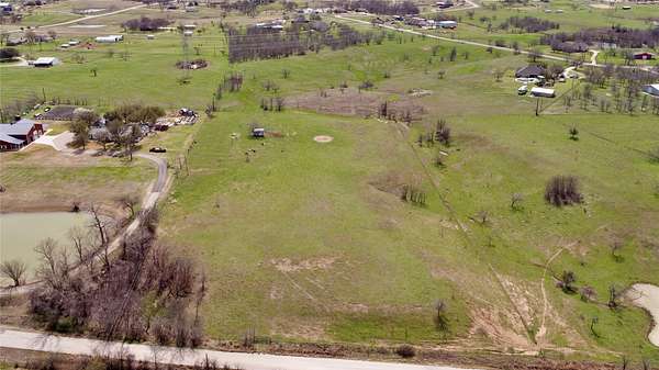6 Acres of Land for Sale in Roanoke, Texas