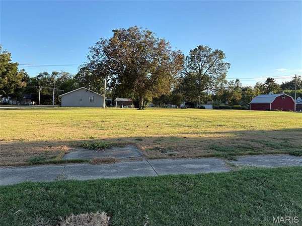 0.56 Acres of Residential Land for Sale in Carlyle, Illinois