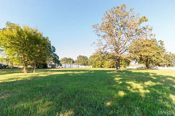 1.14 Acres of Commercial Land for Sale in Lebanon, Missouri