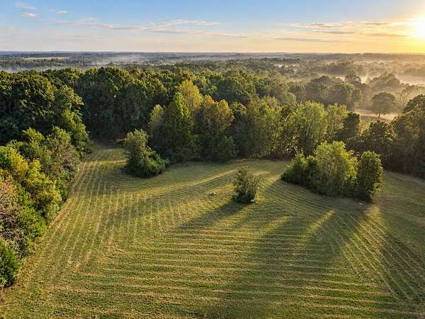 2 Acres of Residential Land for Sale in Burns, Tennessee