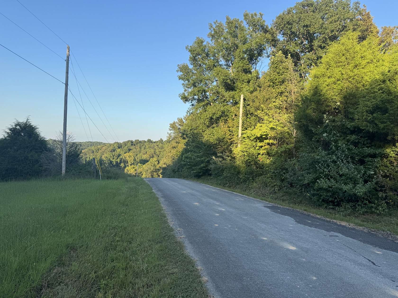 7 Acres of Residential Land for Sale in Cumberland City, Tennessee