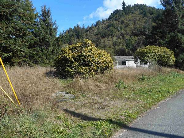 1.35 Acres of Residential Land for Sale in Klamath, California
