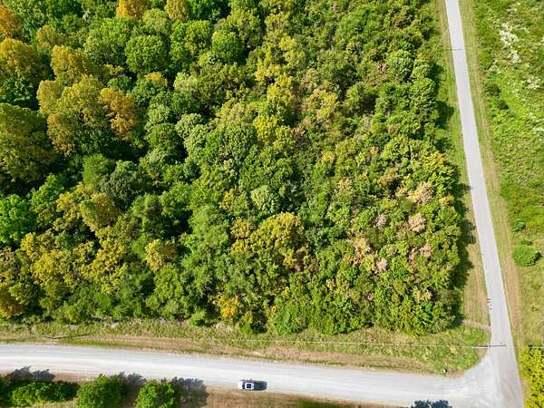 4 Acres of Residential Land for Auction in Belton, Kentucky