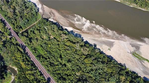 13.8 Acres of Land for Auction in Bonner Springs, Kansas