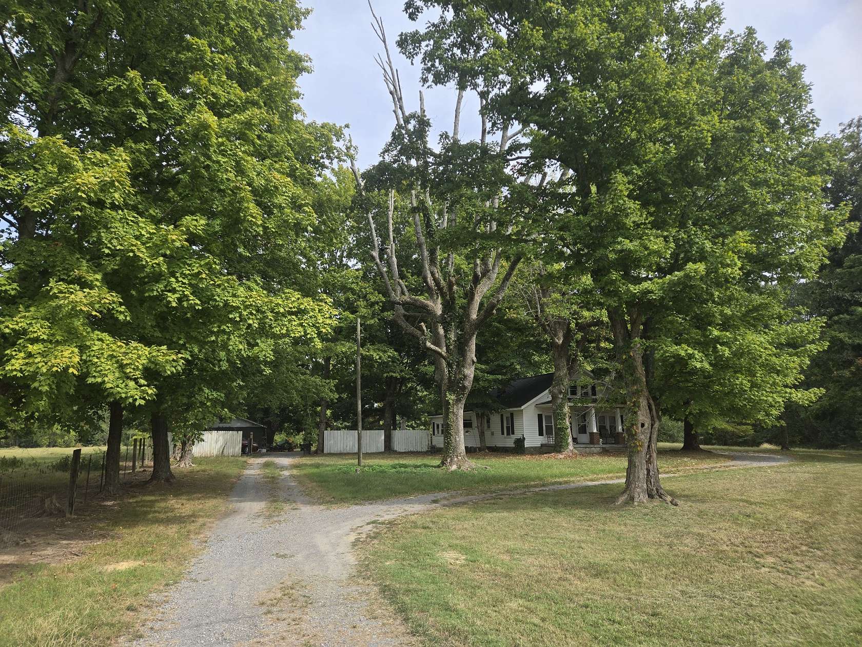 3 Acres of Improved Commercial Land for Sale in Goodlettsville, Tennessee