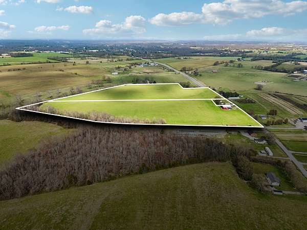 14.4 Acres of Land for Auction in Smithville, Tennessee