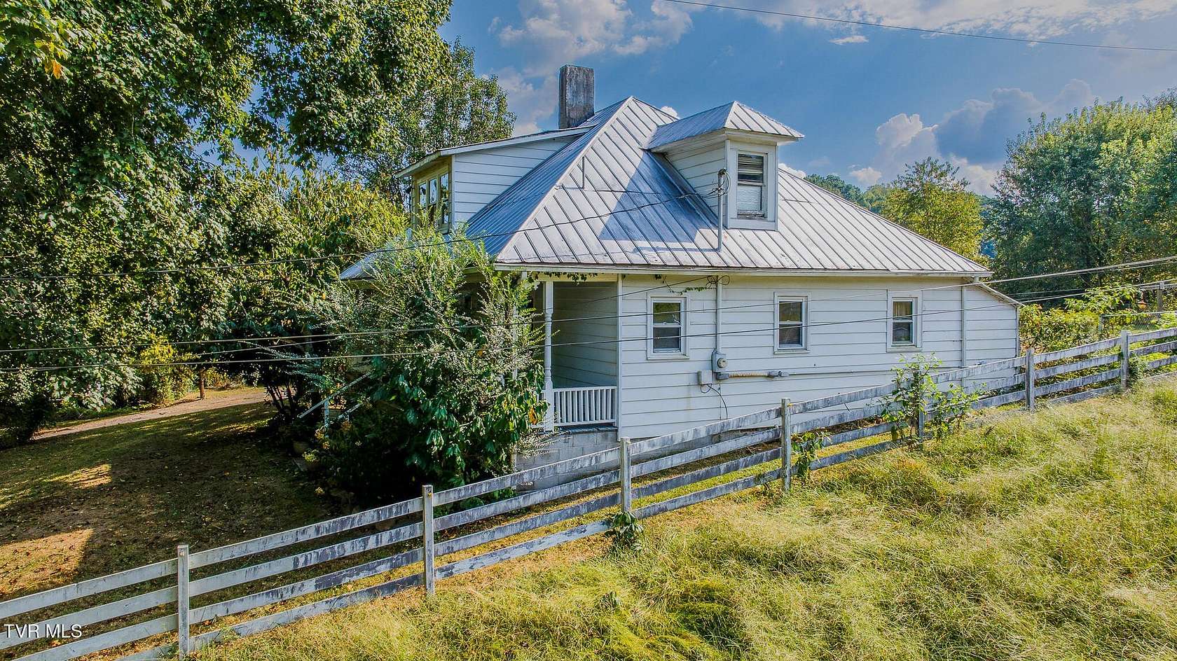 4 Acres of Land with Home for Sale in Kingsport, Tennessee