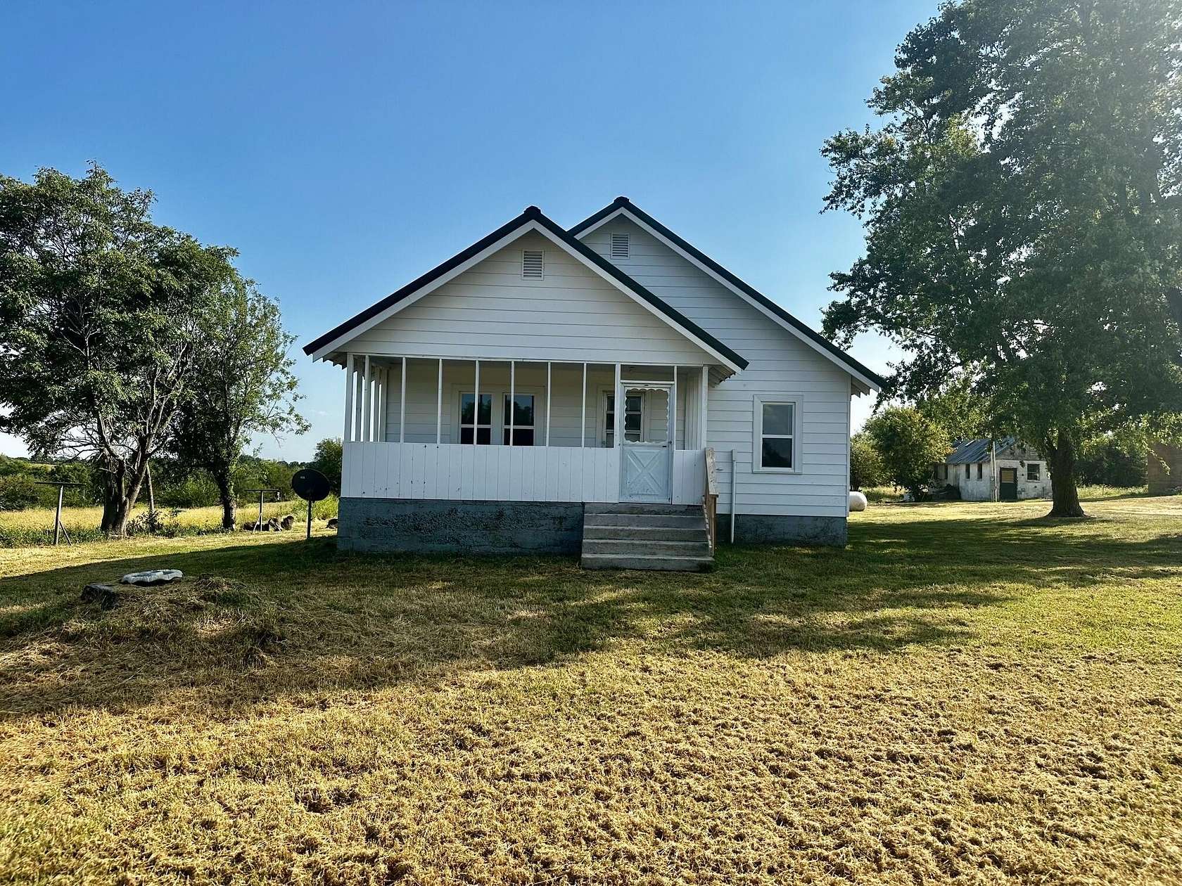 8 Acres of Land with Home for Sale in Marshfield, Missouri