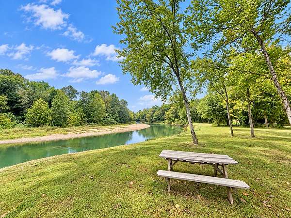 1.33 Acres of Residential Land for Sale in Linden, Tennessee