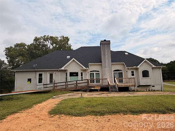 2 Acres of Land with Home for Lease in Mooresville, North Carolina