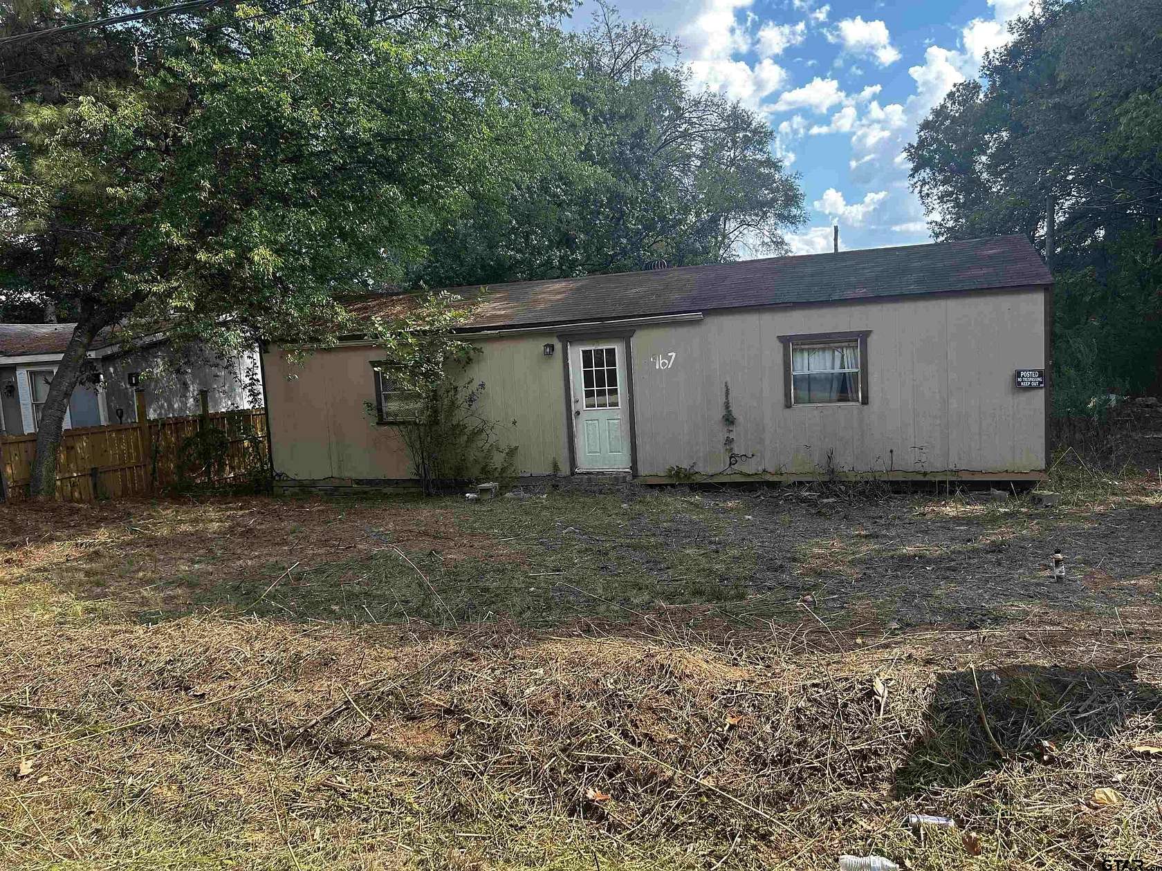 5.42 Acres of Land with Home for Sale in Kilgore, Texas