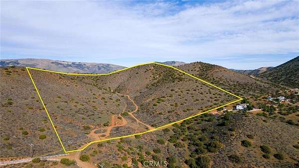 43.1 Acres of Agricultural & Residential Land for Sale in Agua Dulce, California