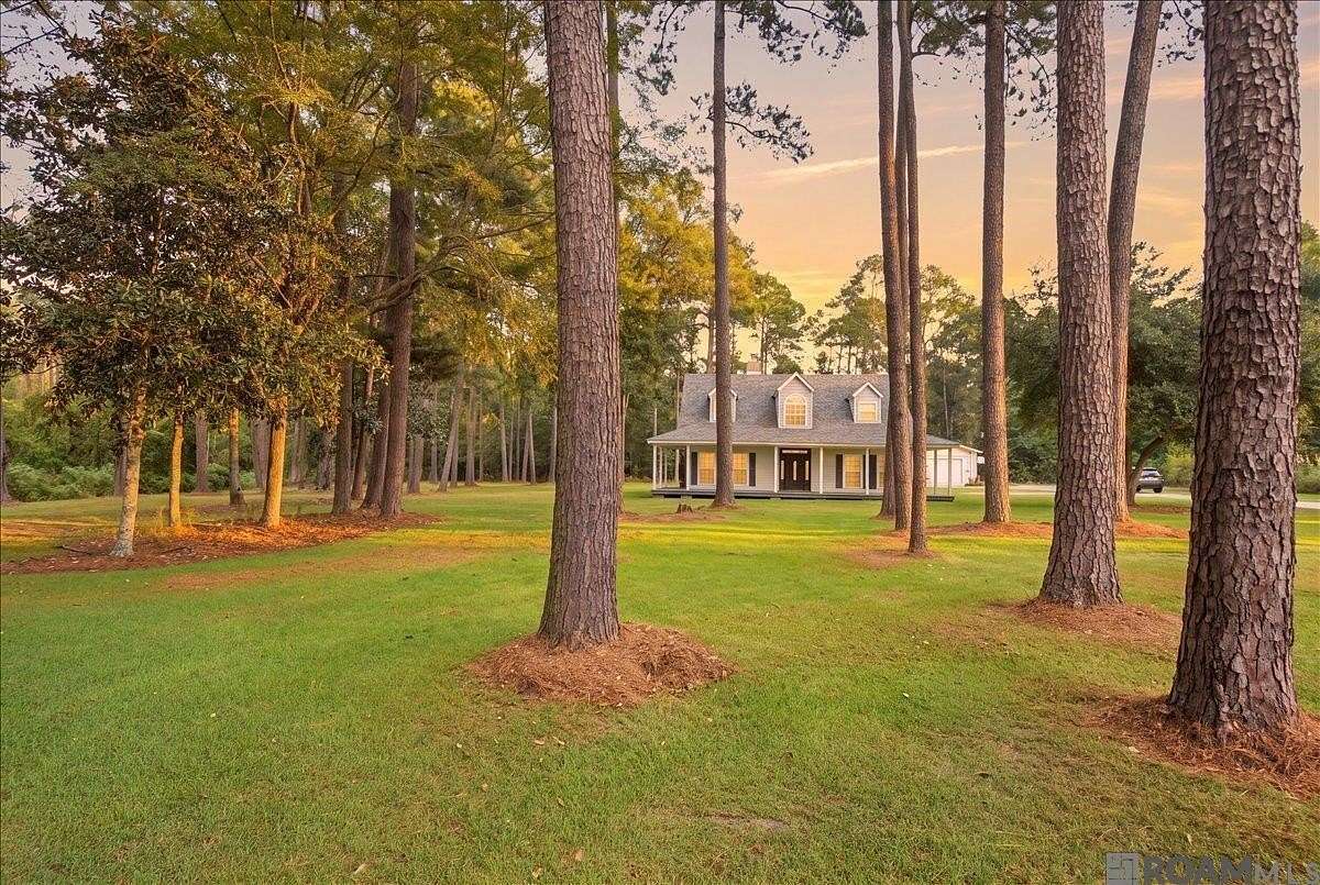 4.15 Acres of Land with Home for Sale in Livingston, Louisiana