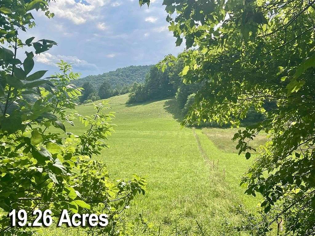 19.3 Acres of Land for Sale in St. Johnsbury, Vermont