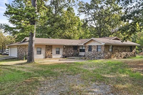2 Acres of Land with Home for Sale in Judsonia, Arkansas
