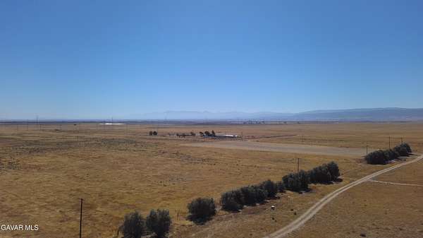 5 Acres of Residential Land for Sale in Lancaster, California