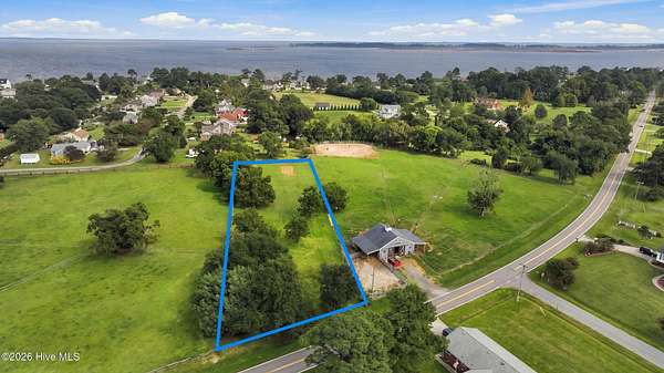 1.13 Acres of Residential Land for Sale in Currituck, North Carolina