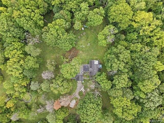2 Acres of Residential Land for Sale in West Bloomfield, Michigan