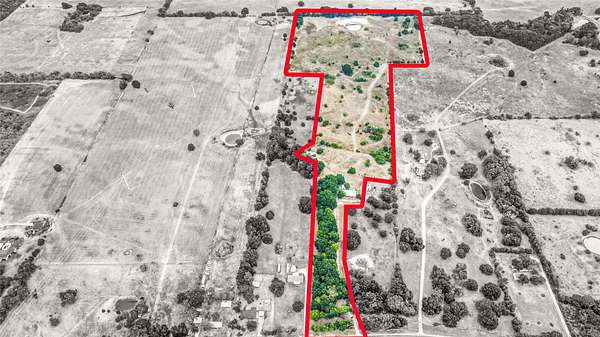 30 Acres of Agricultural Land with Home for Lease in Purdon, Texas