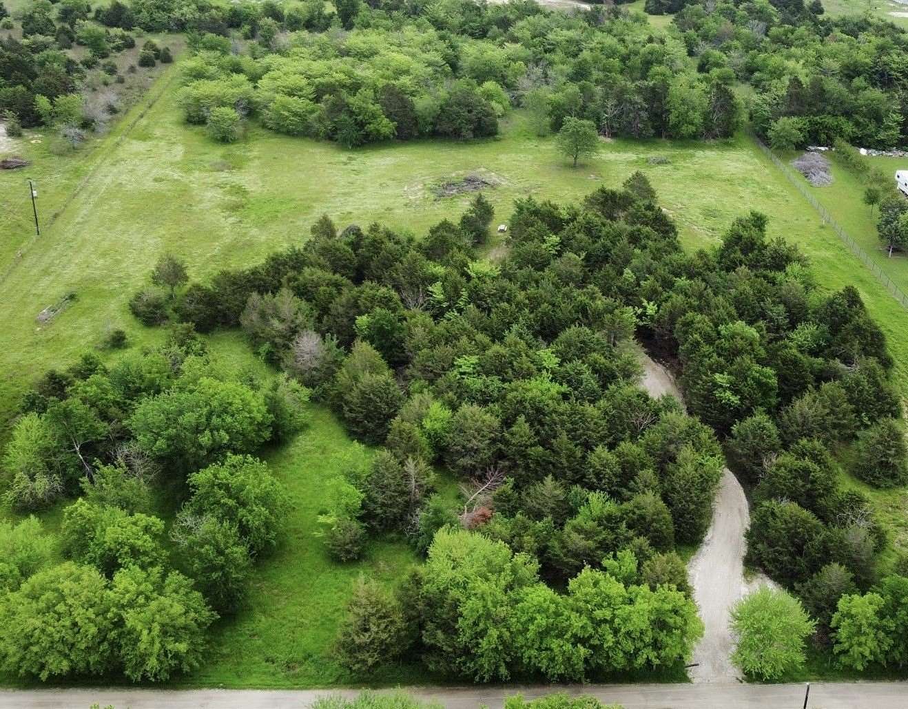 10 Acres of Residential Land for Sale in Caddo Mills, Texas
