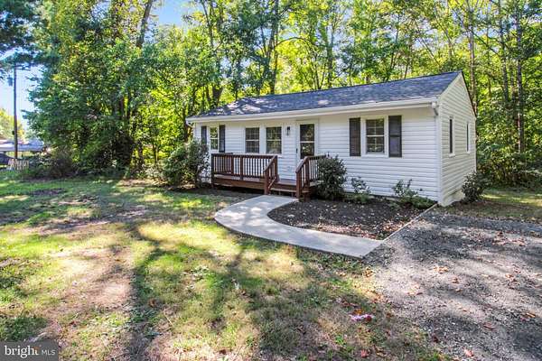 2 Acres of Land with Home for Sale in Palmyra, Virginia