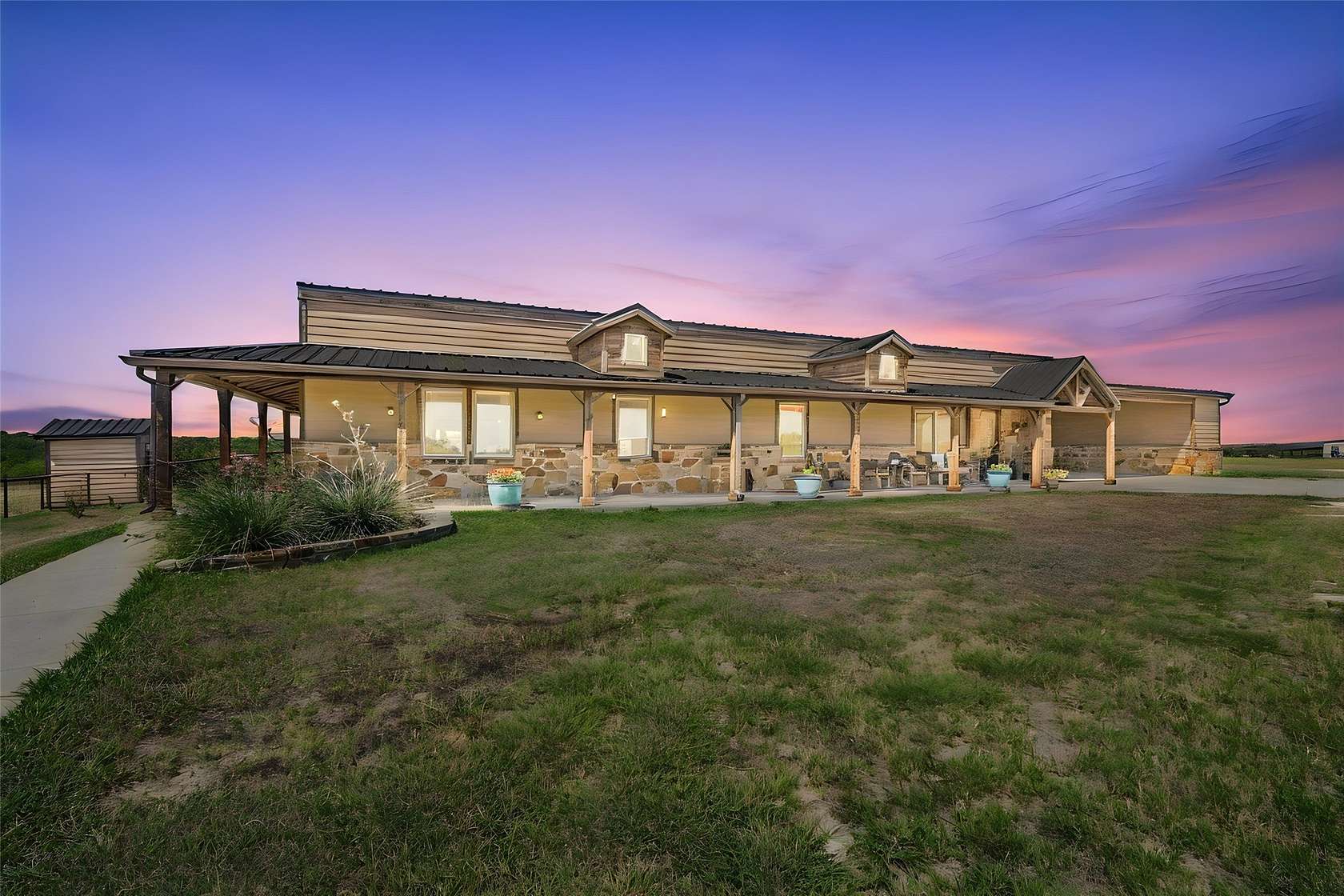 30.5 Acres of Land with Home for Sale in Maypearl, Texas