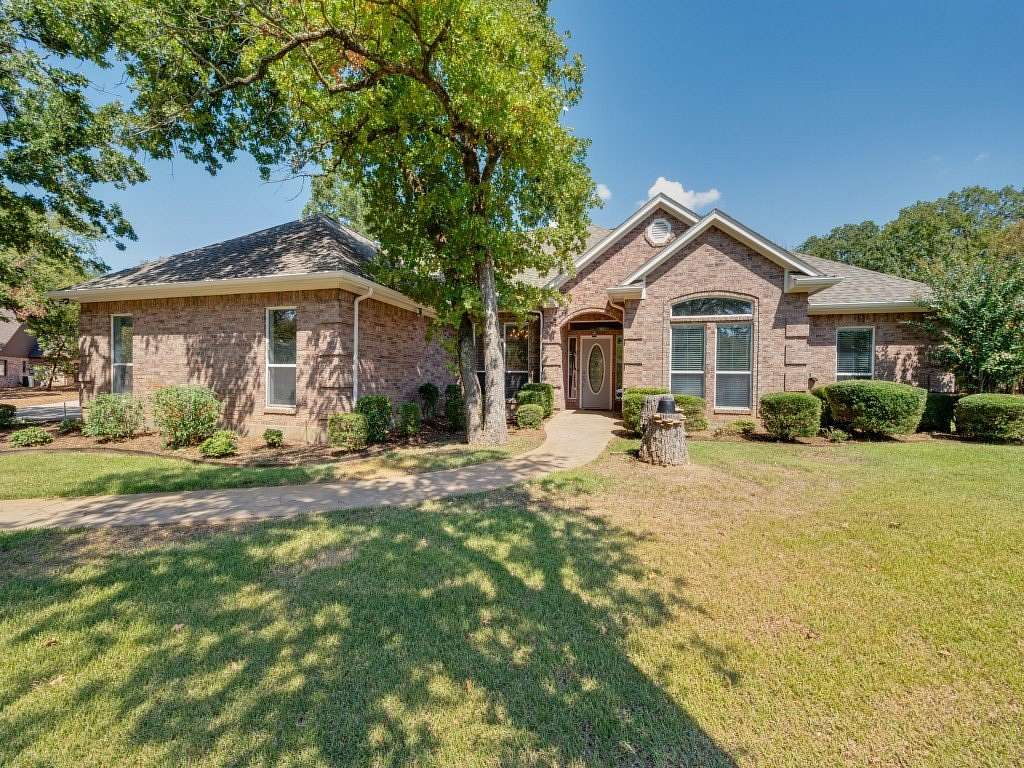 2 Acres of Land with Home for Sale in Aubrey, Texas
