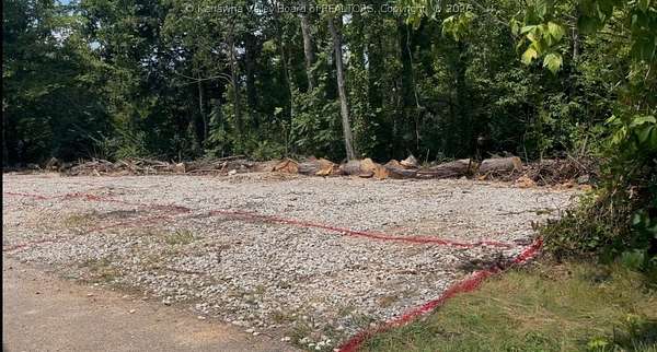 0.11 Acres of Commercial Land for Sale in Dunbar, West Virginia