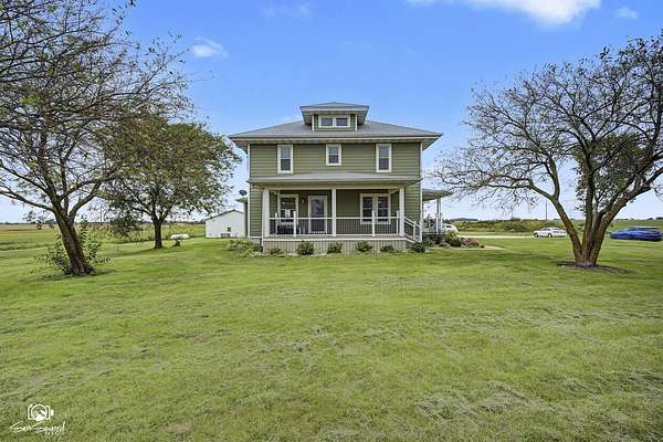 2.5 Acres of Land with Home for Sale in Peotone, Illinois