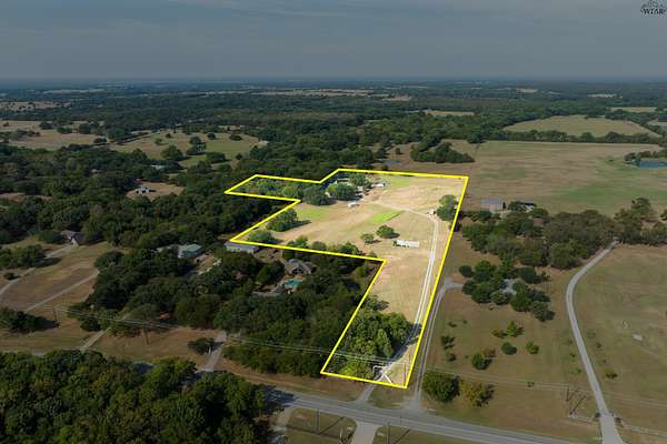 13.4 Acres of Land with Home for Sale in Pottsboro, Texas