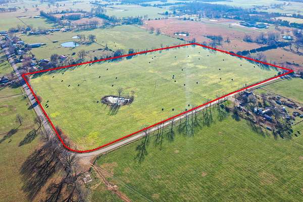 27.7 Acres of Agricultural & Residential Land for Sale in Oakgrove, Arkansas