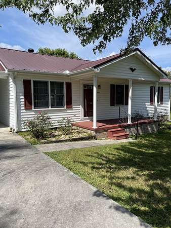 1.9 Acres of Land with Home for Sale in Tullahoma, Tennessee