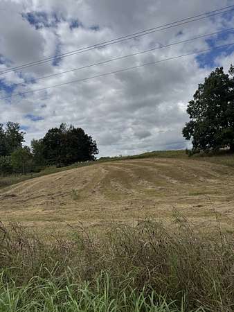 5.5 Acres of Residential Land for Sale in Lafayette, Tennessee