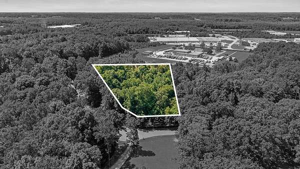 1.5 Acres of Residential Land for Sale in Paris, Tennessee
