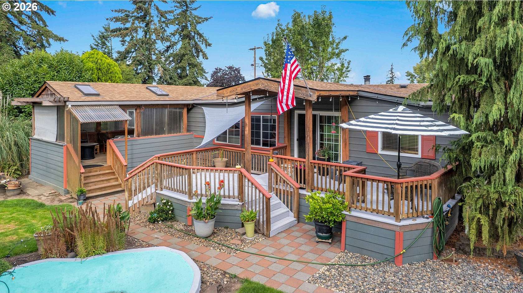 3 Acres of Land with Home for Sale in Woodburn, Oregon