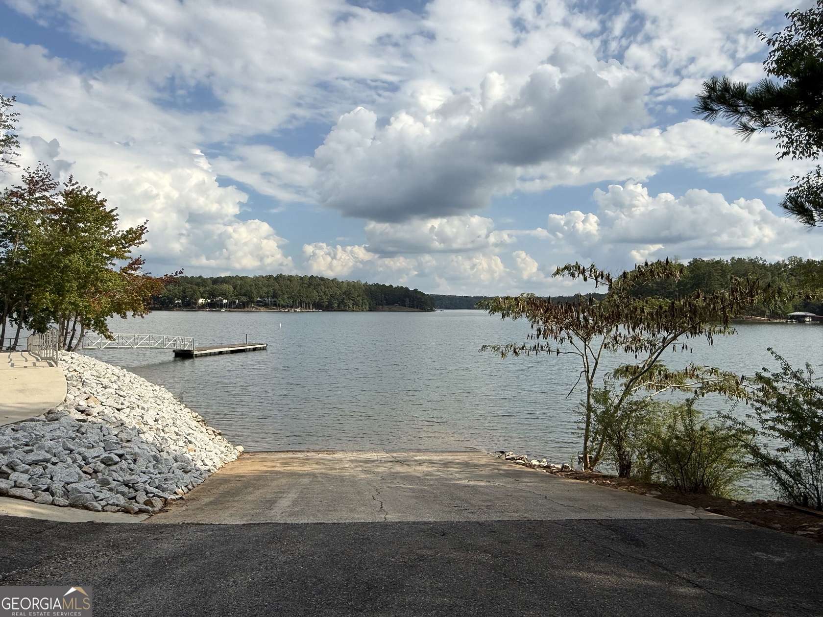 0.86 Acres of Improved Commercial Land for Sale in Wedowee, Alabama