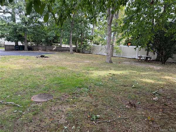 0.14 Acres of Residential Land for Sale in Deer Park, New York