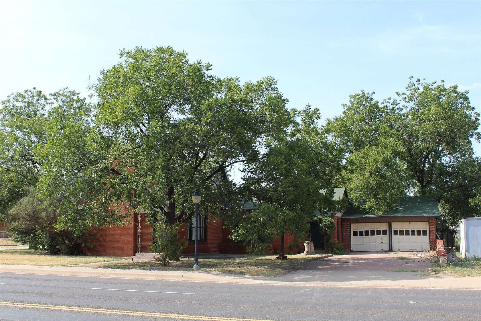 1.5 Acres of Land with Home for Sale in Knox City, Texas